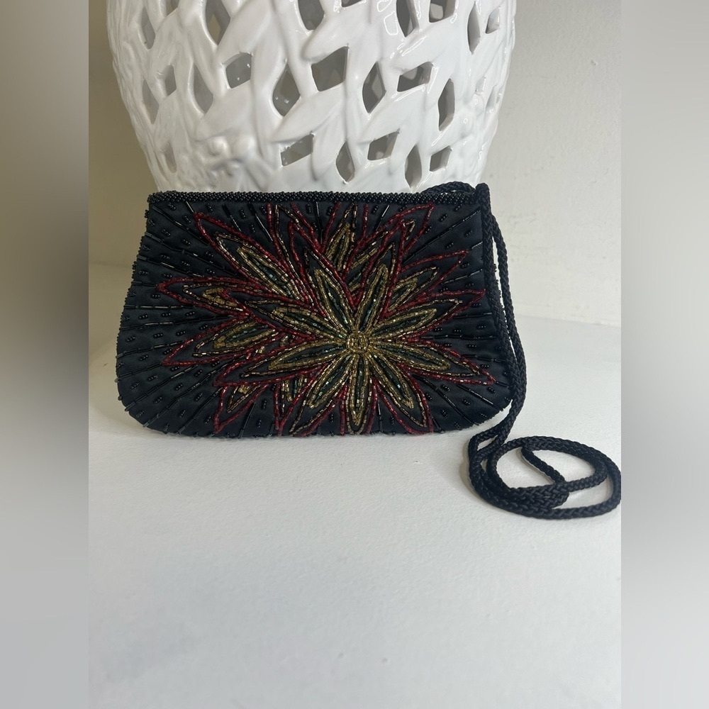 La regale women's vintage shoulder bag
